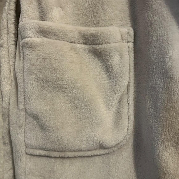 Woman's Cream/Tan Full Length Robe Size XL Soft! Thick! Warm and Cozy! - Picture 9 of 14